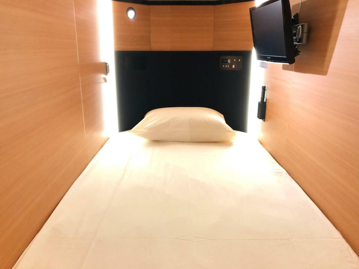 Capsule Inn Osaka Exterior photo